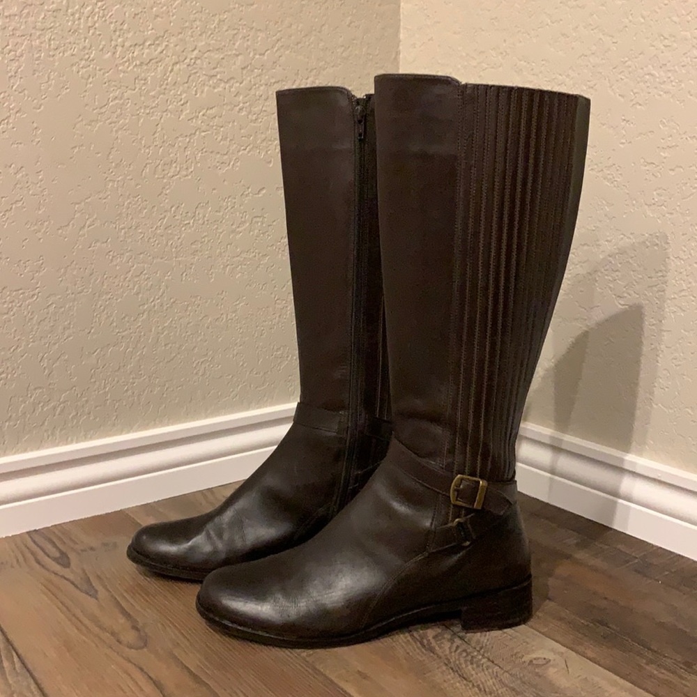 VANELi chocolate brown riding boot, on a 1 and 1/4” stacked wooden heel. Sz 11